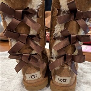 UGG Tan Boots with Brown Bows fur lined